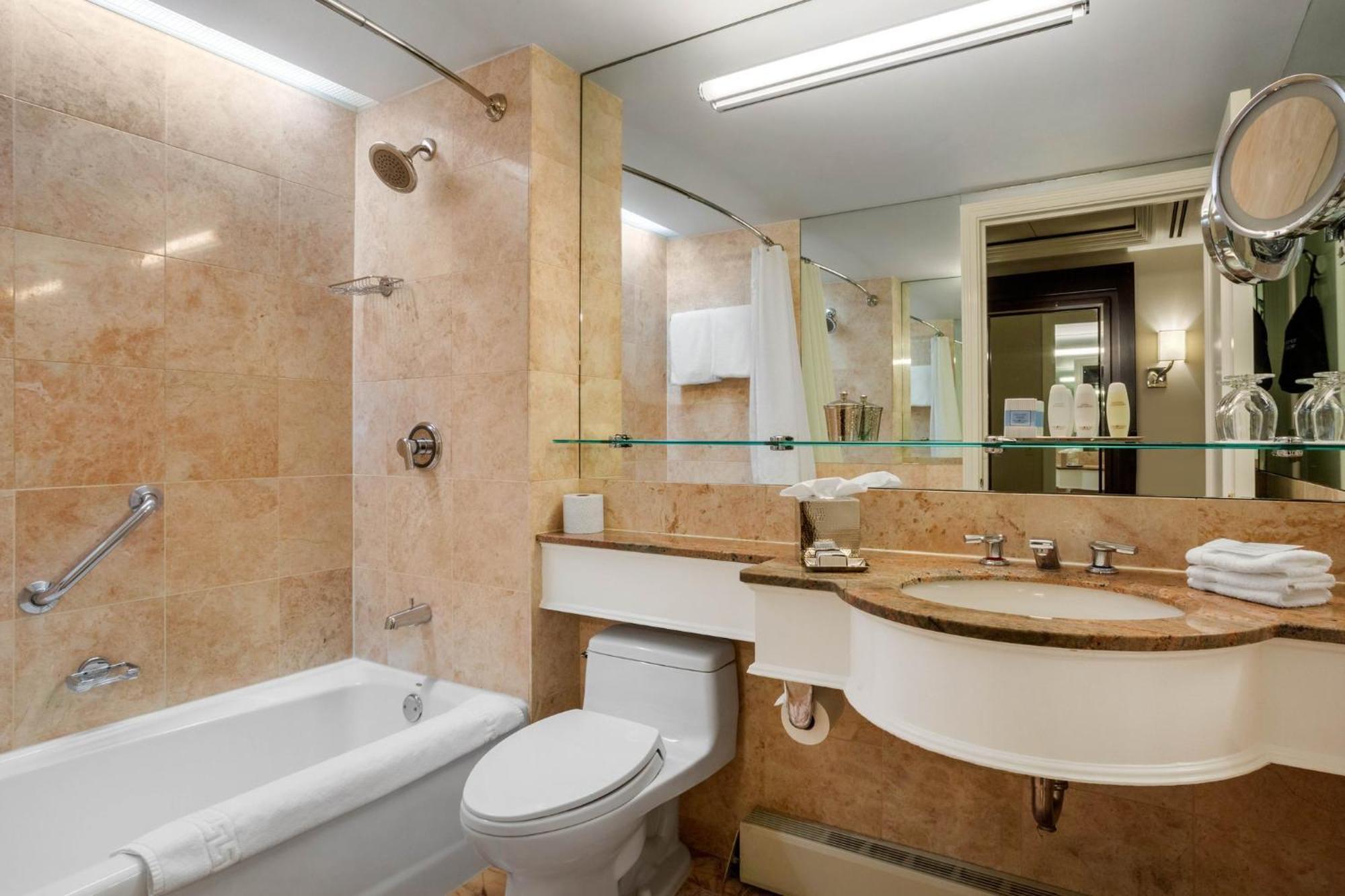 Premier City View – 2 Double Beds,113164587:JPEG