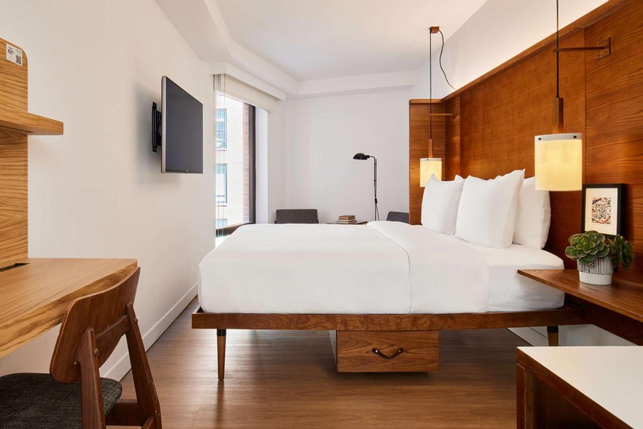 Kamer met Queensize Bed - Uitzicht op de Binnenplaats