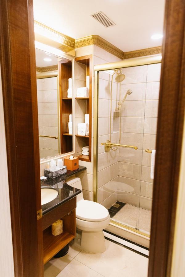 Quarto com Cama King-size - Acesso a Pessoas com Mobilidade Condicionada