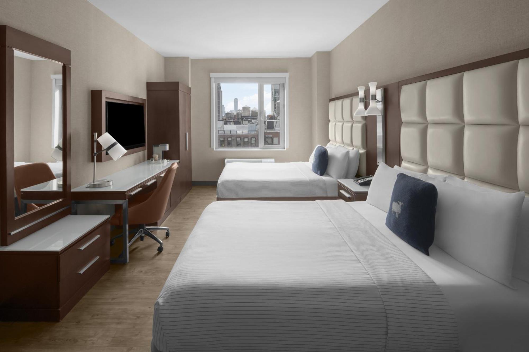 Deluxe Queen Suite Two Queen Beds City View Non-Smoking,1746947893:JPEG