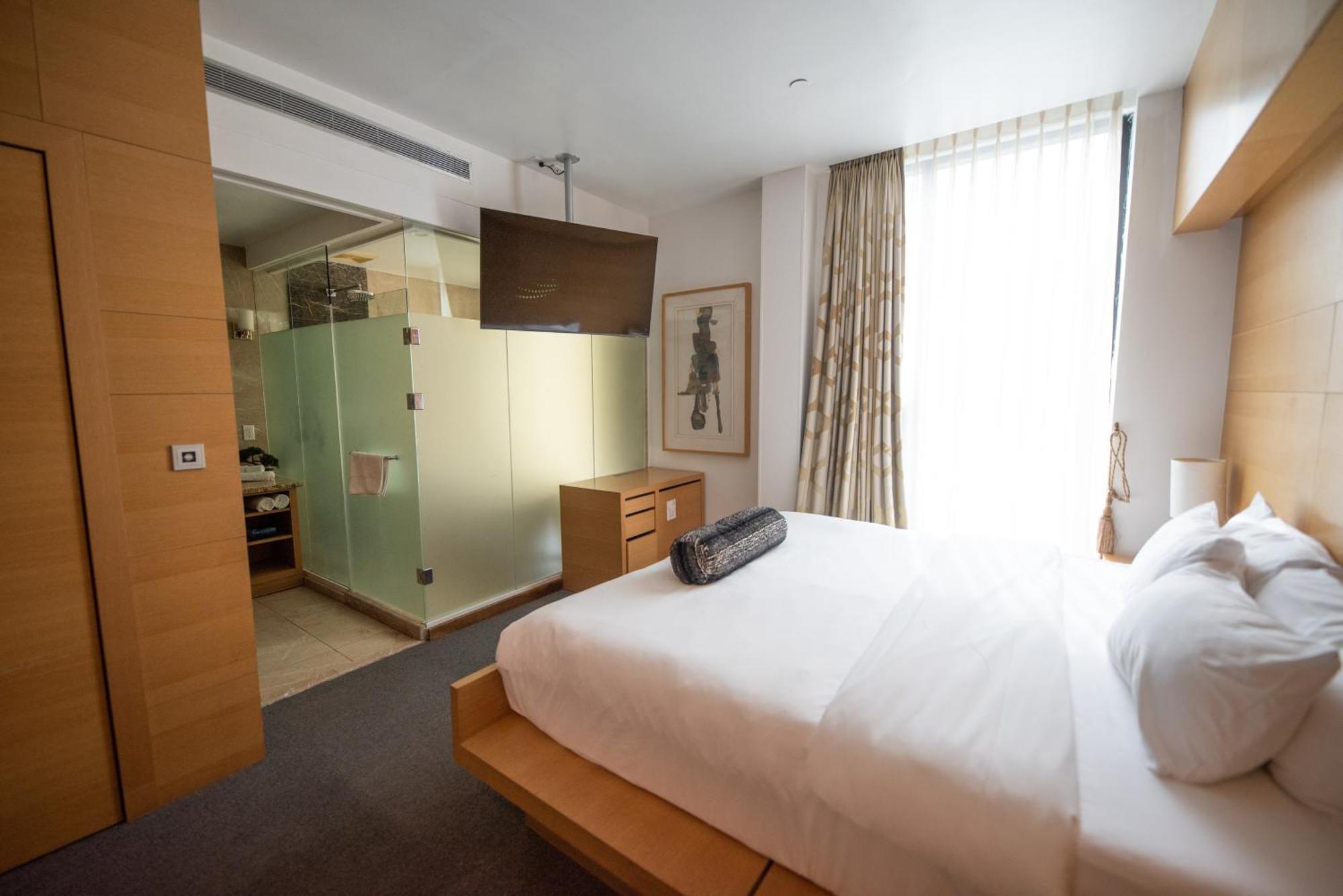 King Room Spa Bath