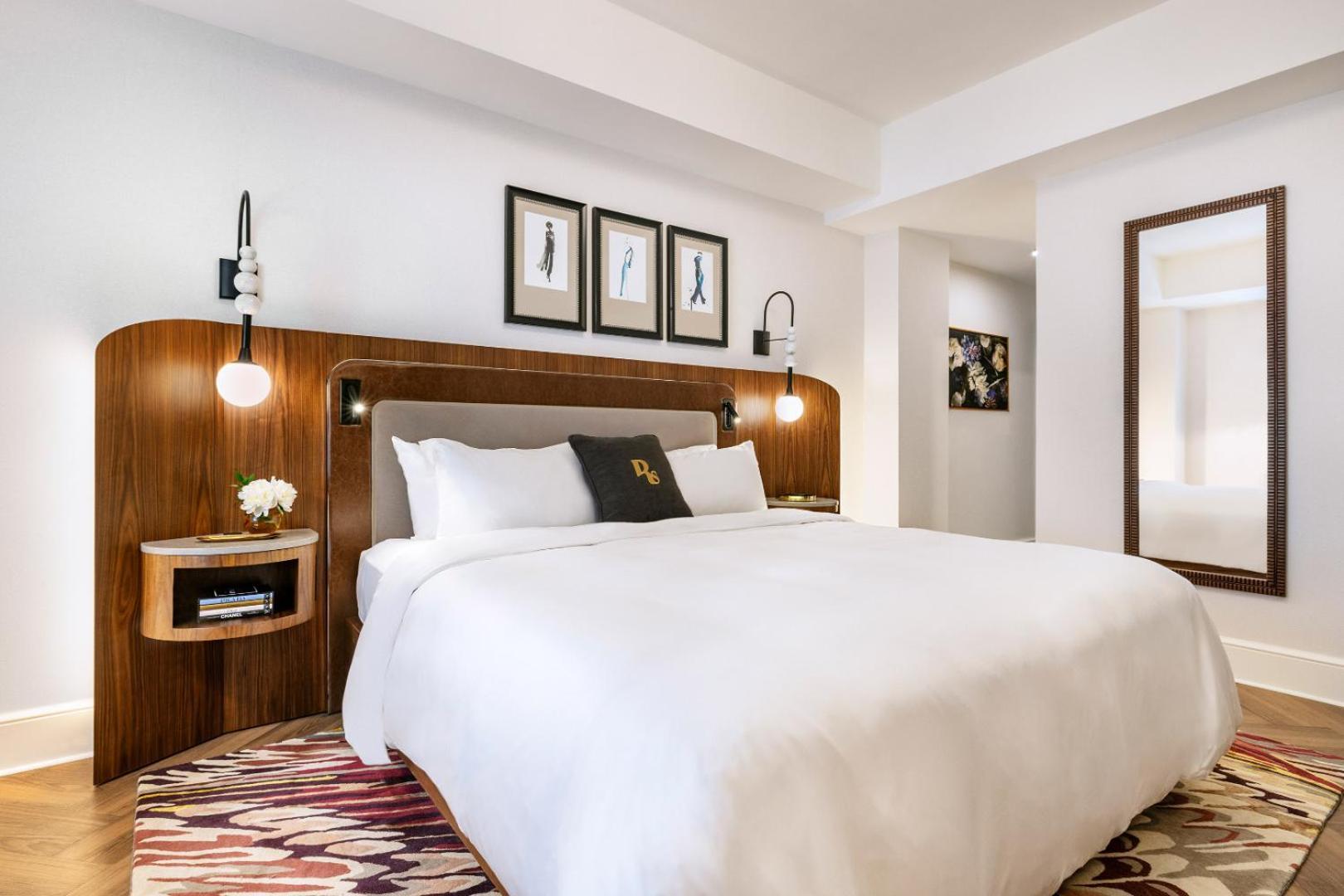 Queen Room