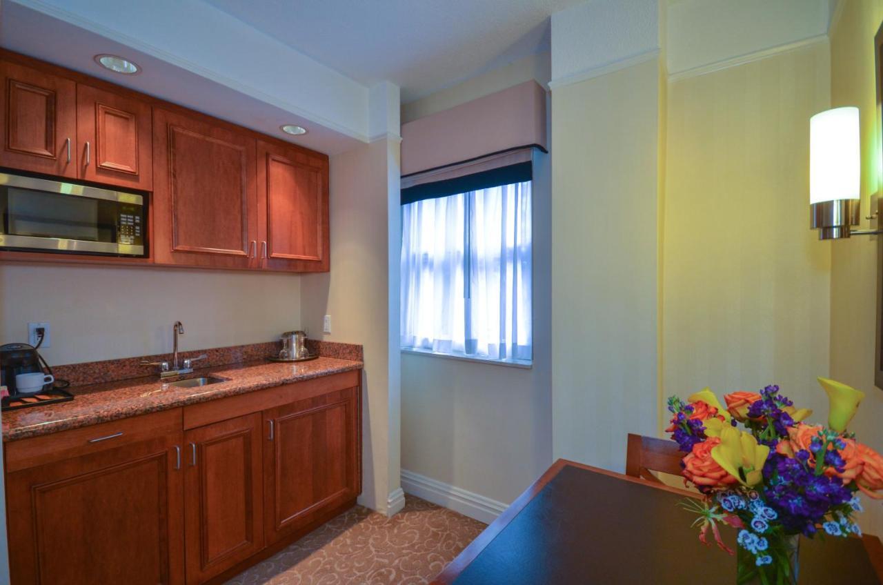 Elite One-Bedroom Suite Queen,1663735929:JPEG