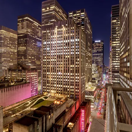 Doubletree By Hilton New York Midtown Fifth Ave-3